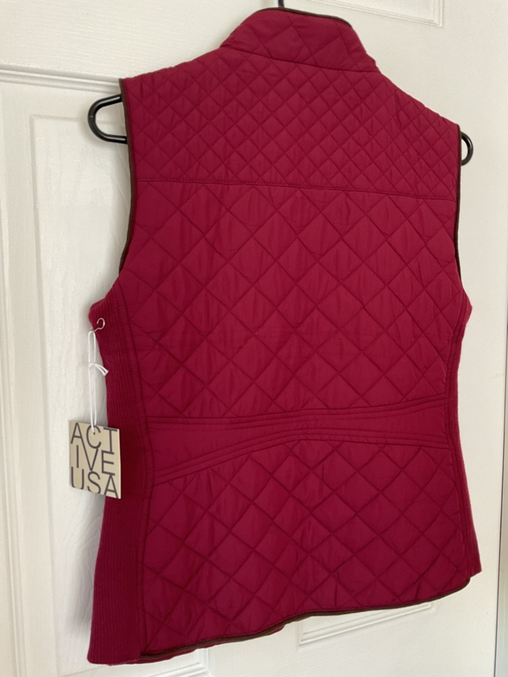 Active USA Burgundy Quilted Vest Gold Zip Knit Side Panels Women S NWT - Picture 7 of 14